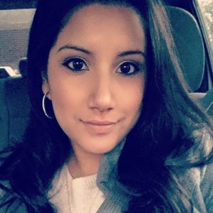 Meet your Posher, Abbie